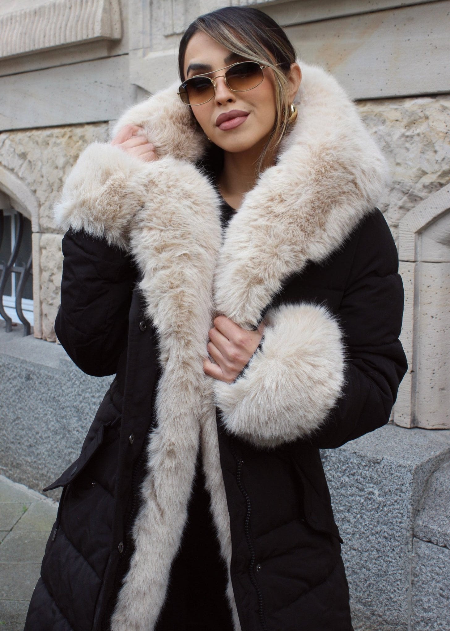 Jacke mit extra großem Kunstfell