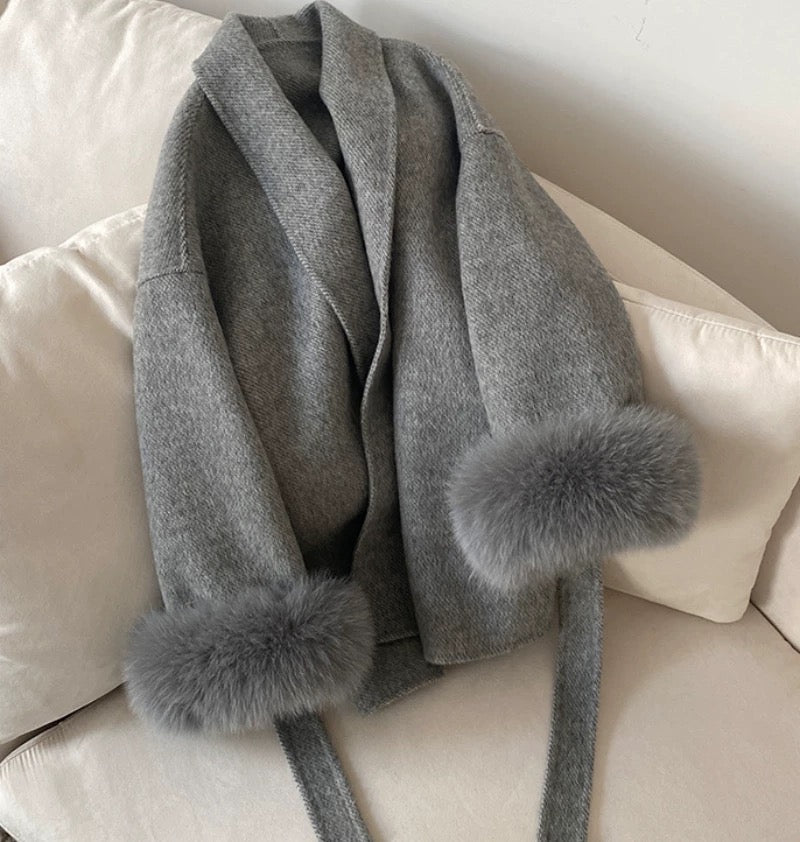 Jacke mit Fellärmel