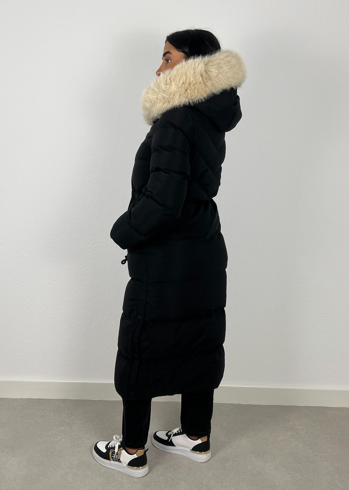 Langer Parka mit Kunstfell