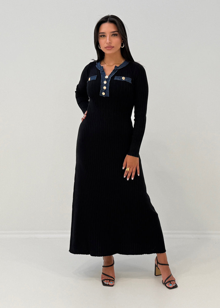 Strickkleid mit Jeansdetails & Knöpfen