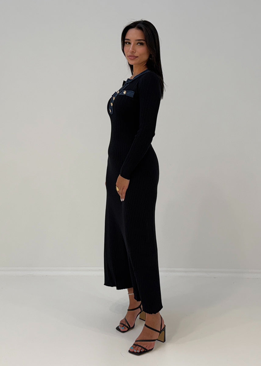 Strickkleid mit Jeansdetails & Knöpfen