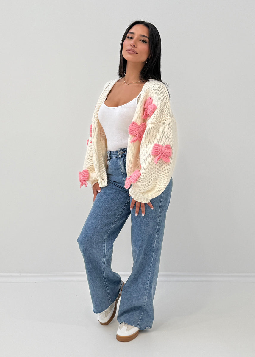 Strickjacke mit Schleifen-Details