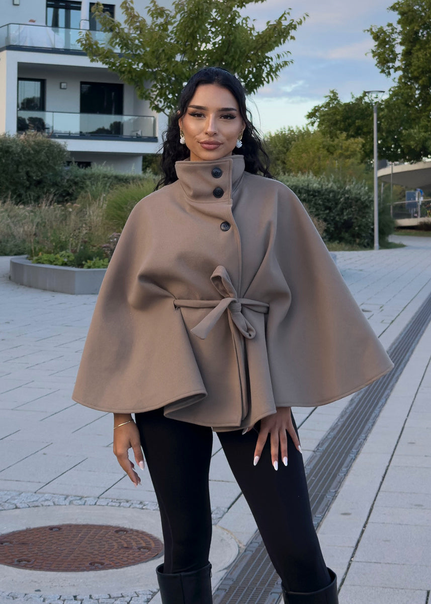 Cape Mantel mit Bindegürtel