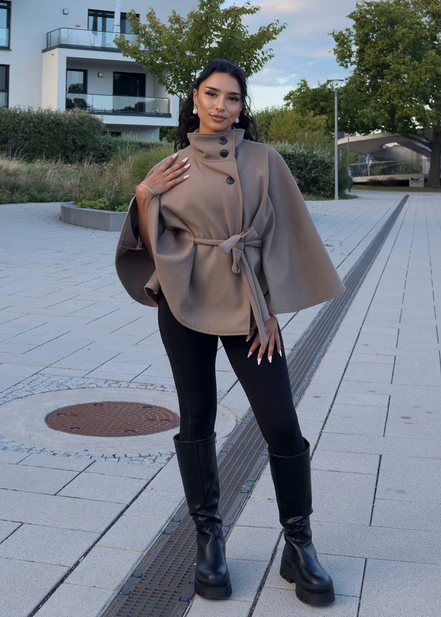 Cape Mantel mit Bindegürtel