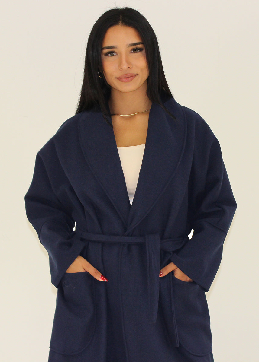 Eleganter Bindemantel