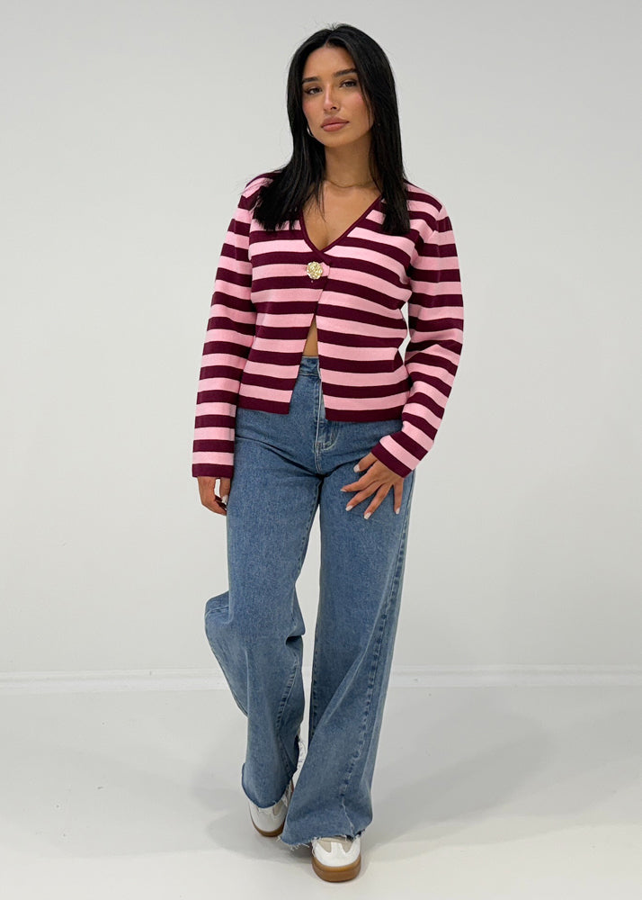 Gestreiftes Oberteil mit Zierknopf