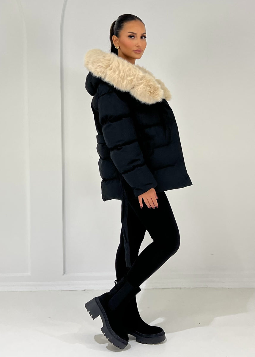 Steppjacke mit Kapuze & Bindegürtel