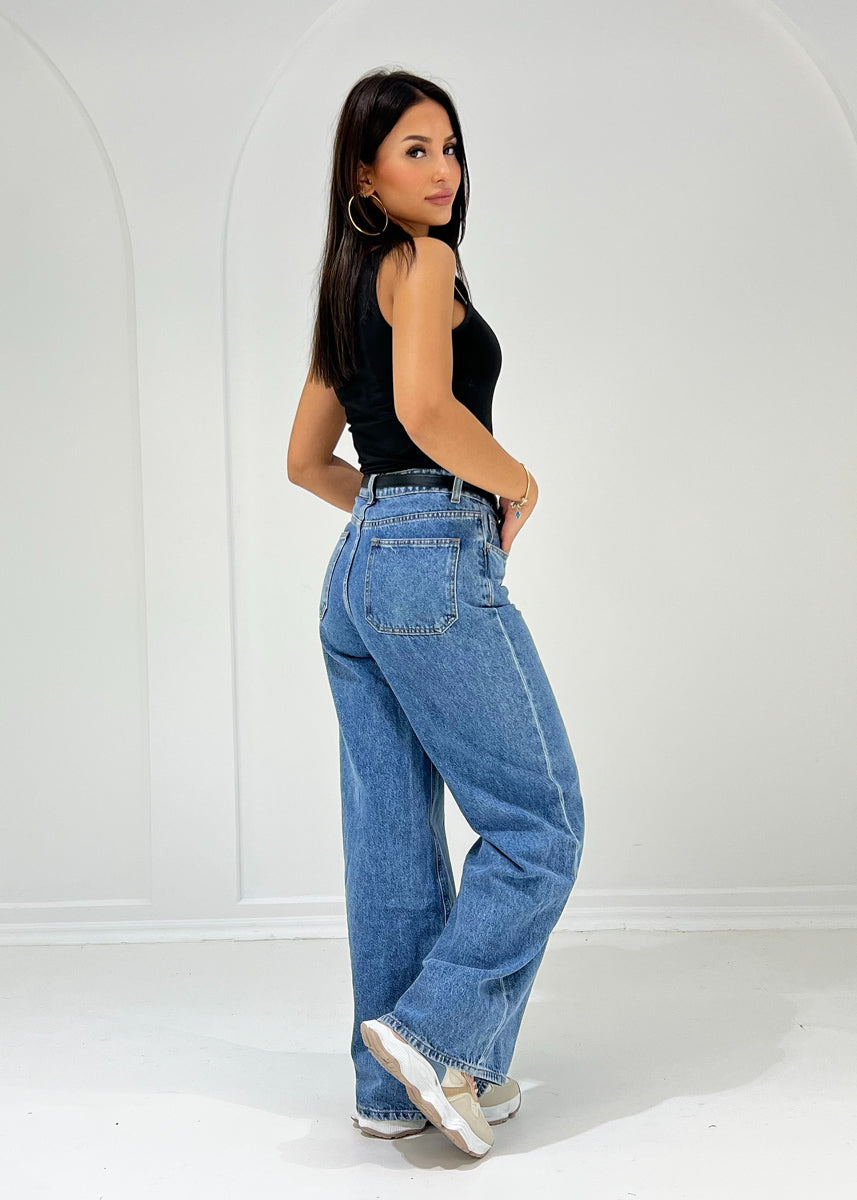 Wide Leg Jeans mit High Waist