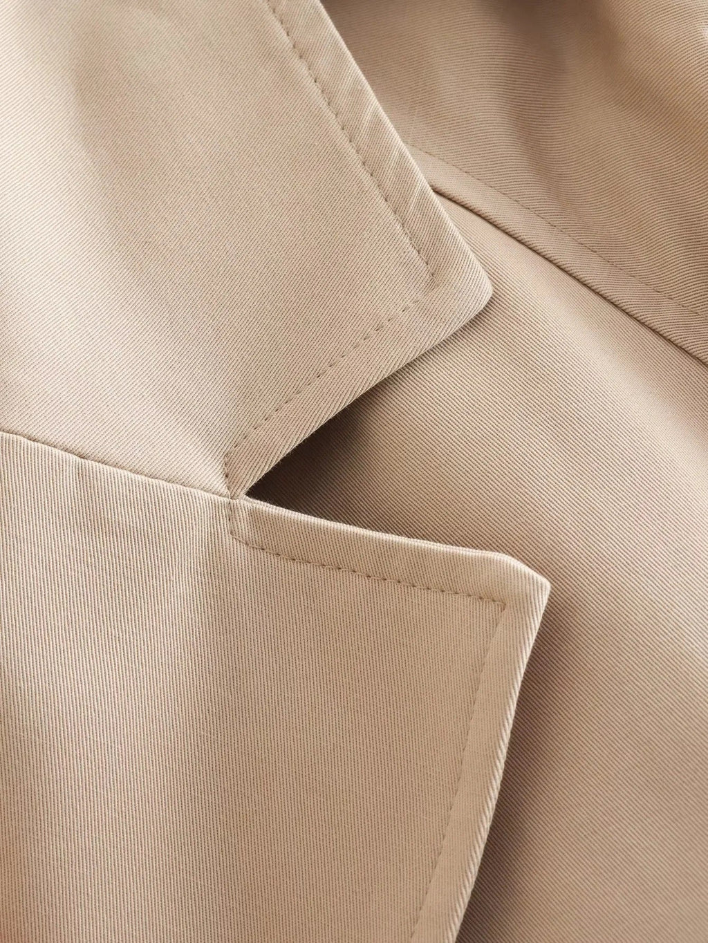 Cropped Trenchcoat
