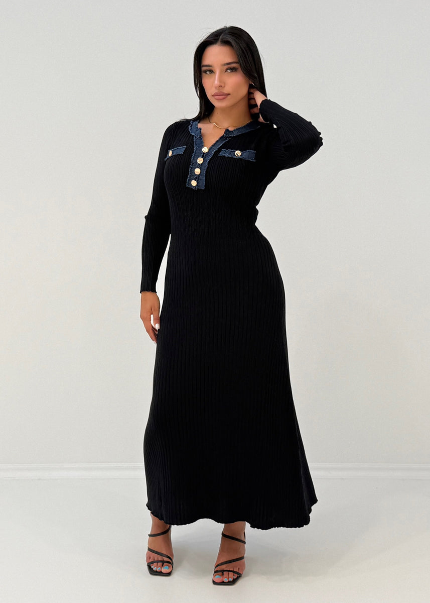 Strickkleid mit Jeansdetails & Knöpfen