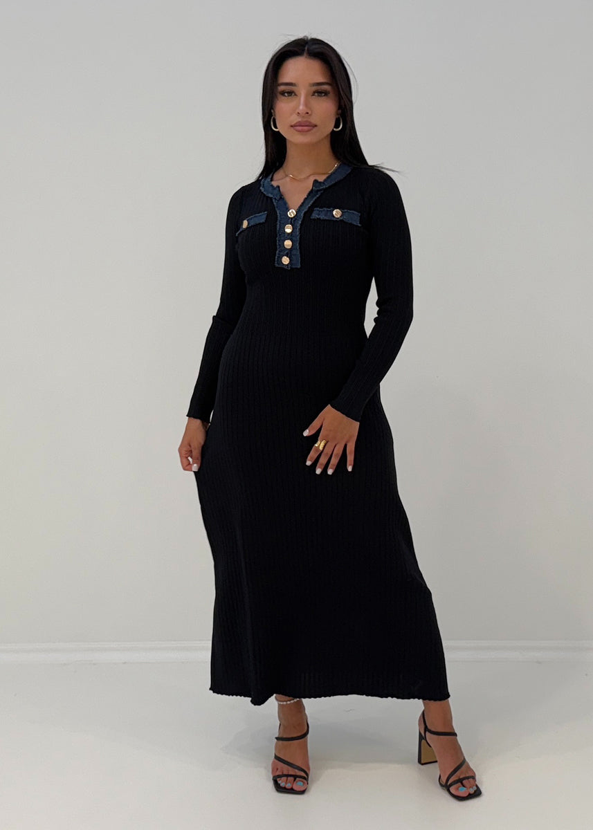 Strickkleid mit Jeansdetails & Knöpfen