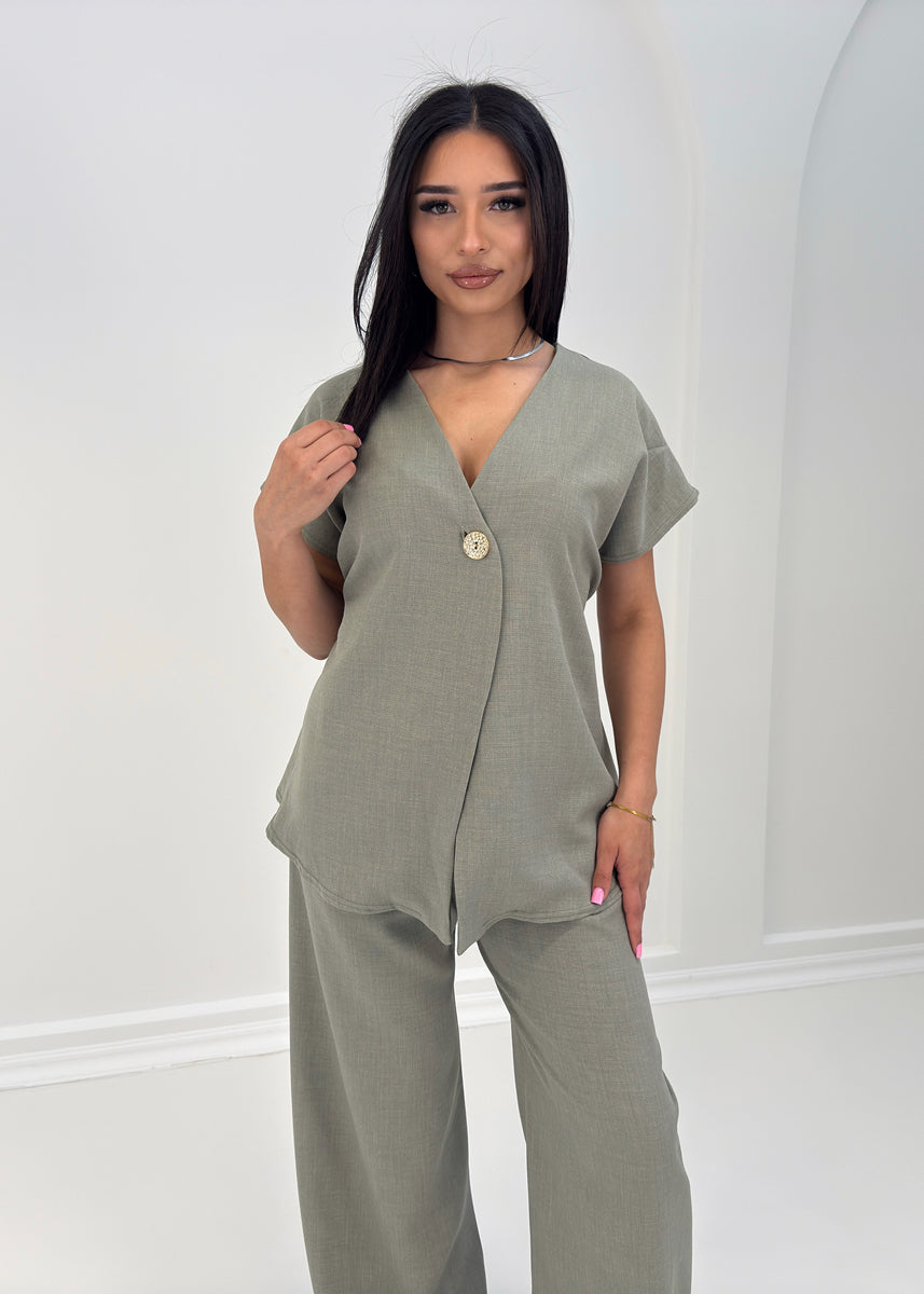 Zweiteiler mit Bindeband & weitem Schnitt