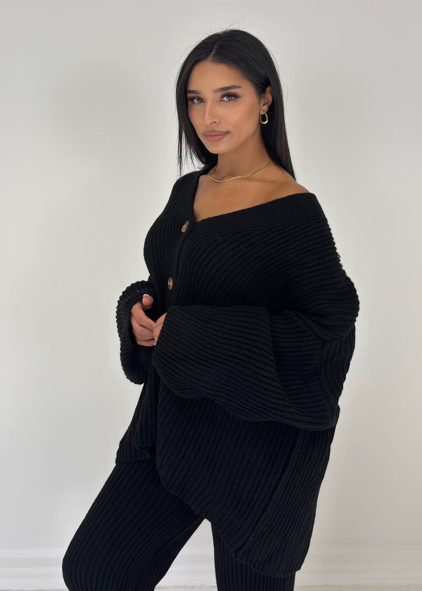 Strick-Set aus Cardigan und Hose