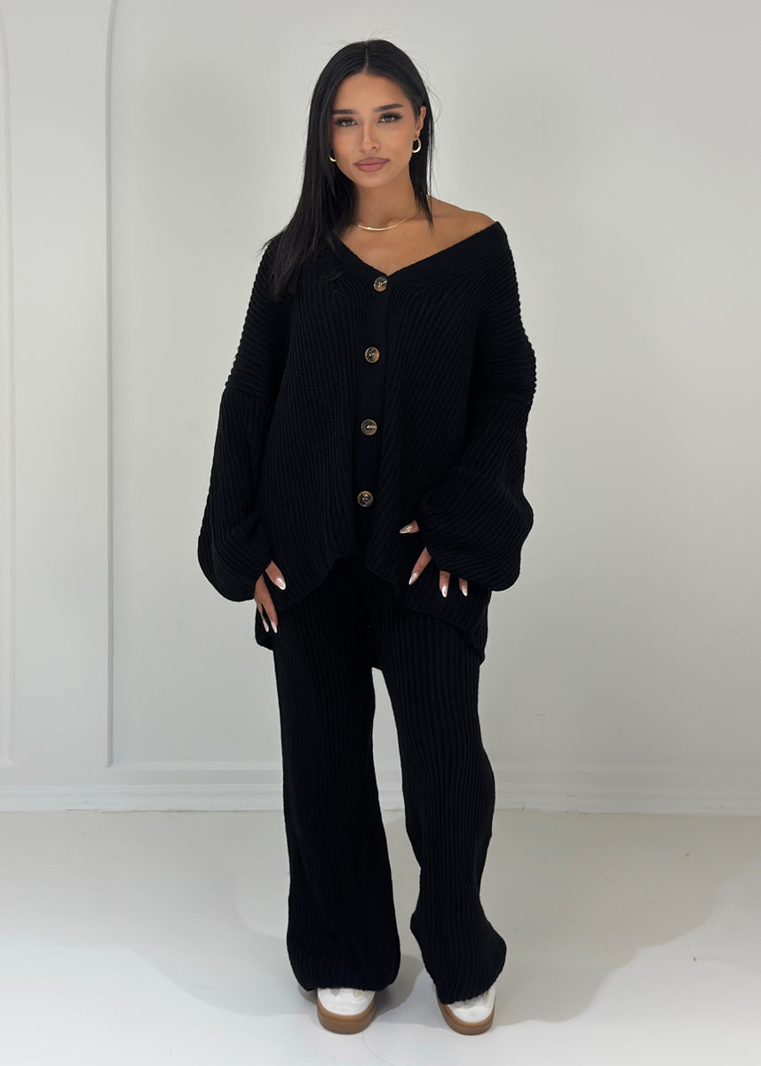 Strick-Set aus Cardigan und Hose