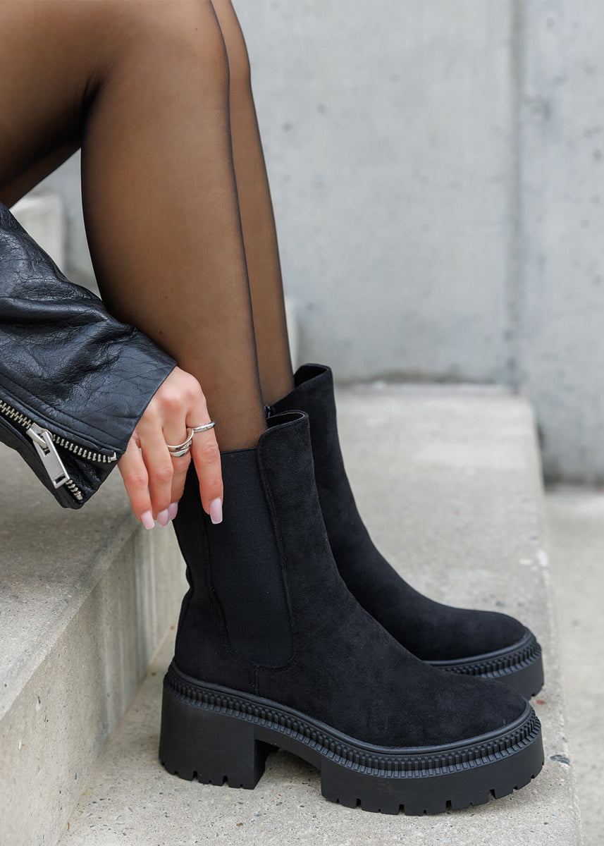 Stiefeletten mit Plateau-Sohle