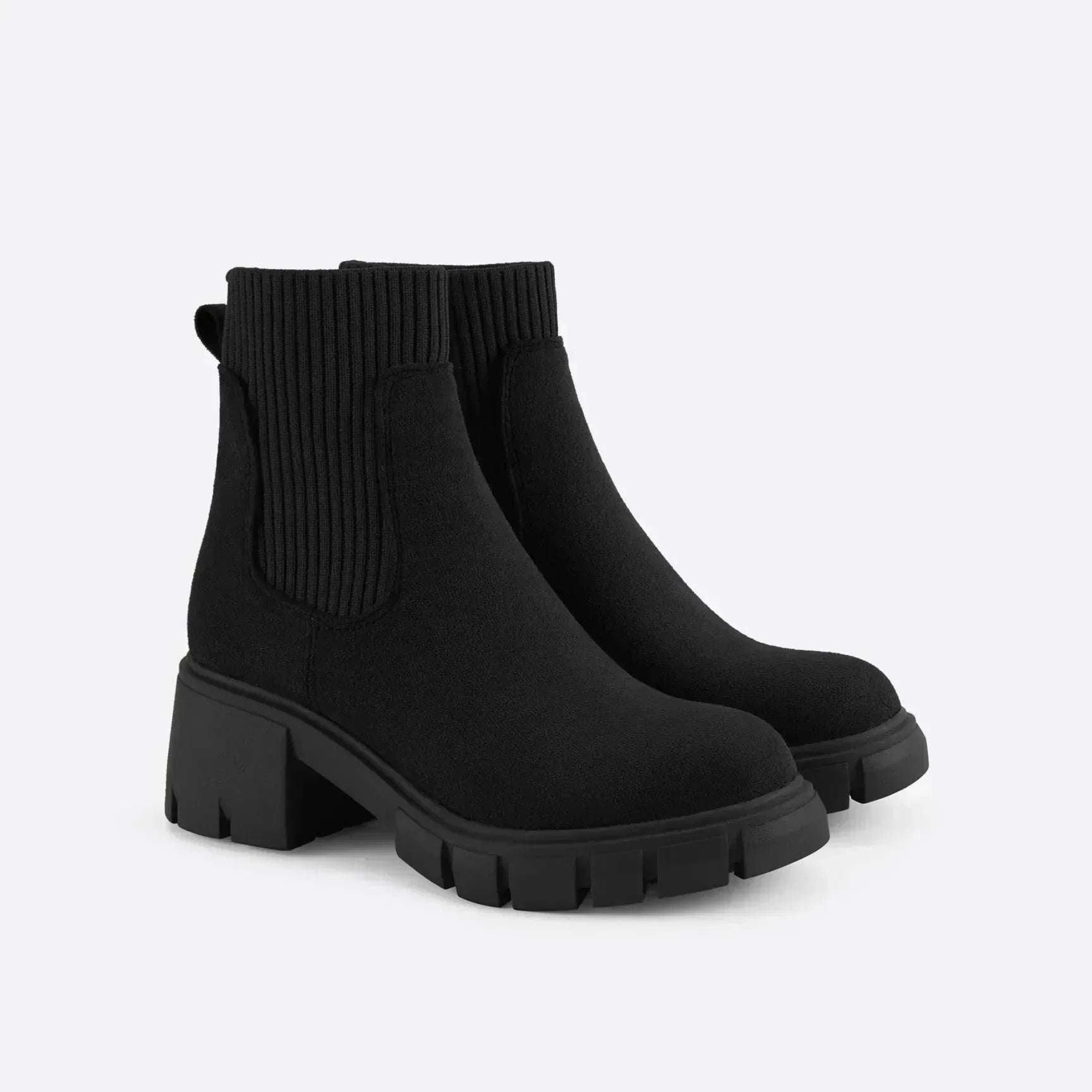 '- Chelsea Boots