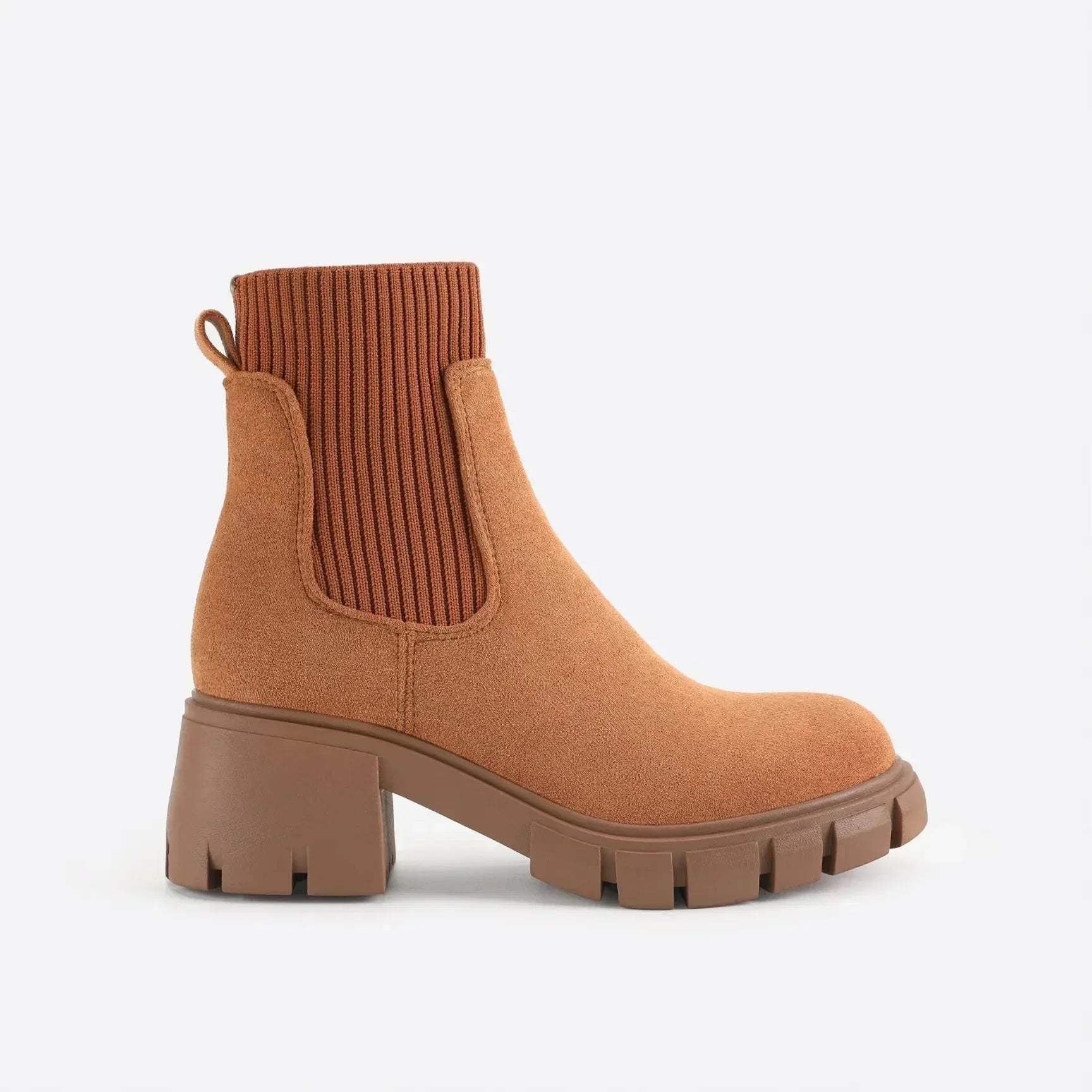 '- Chelsea Boots