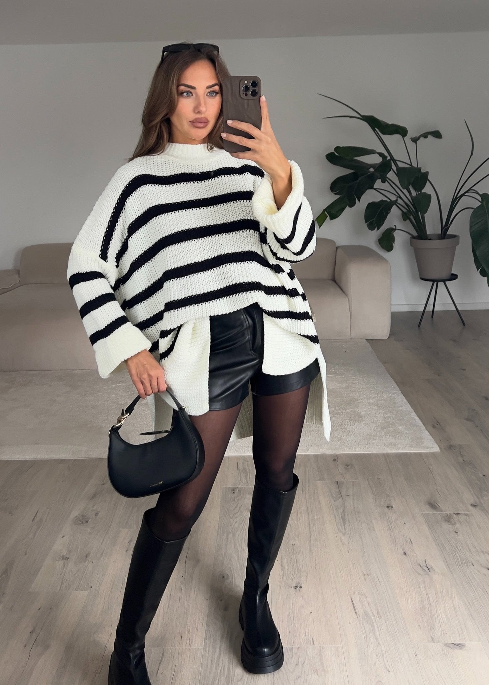 Gestreifter Strickpullover