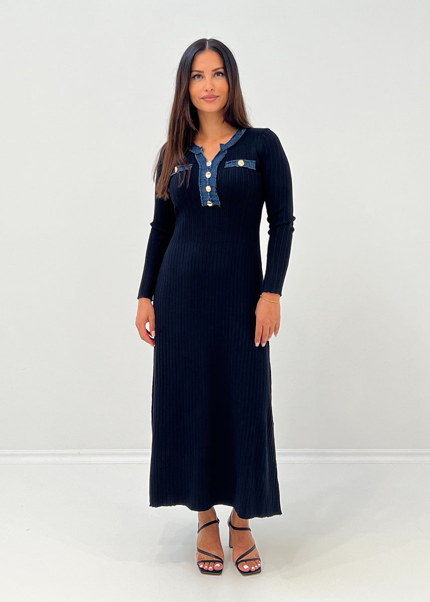Strickkleid mit Jeansdetails & Knöpfen