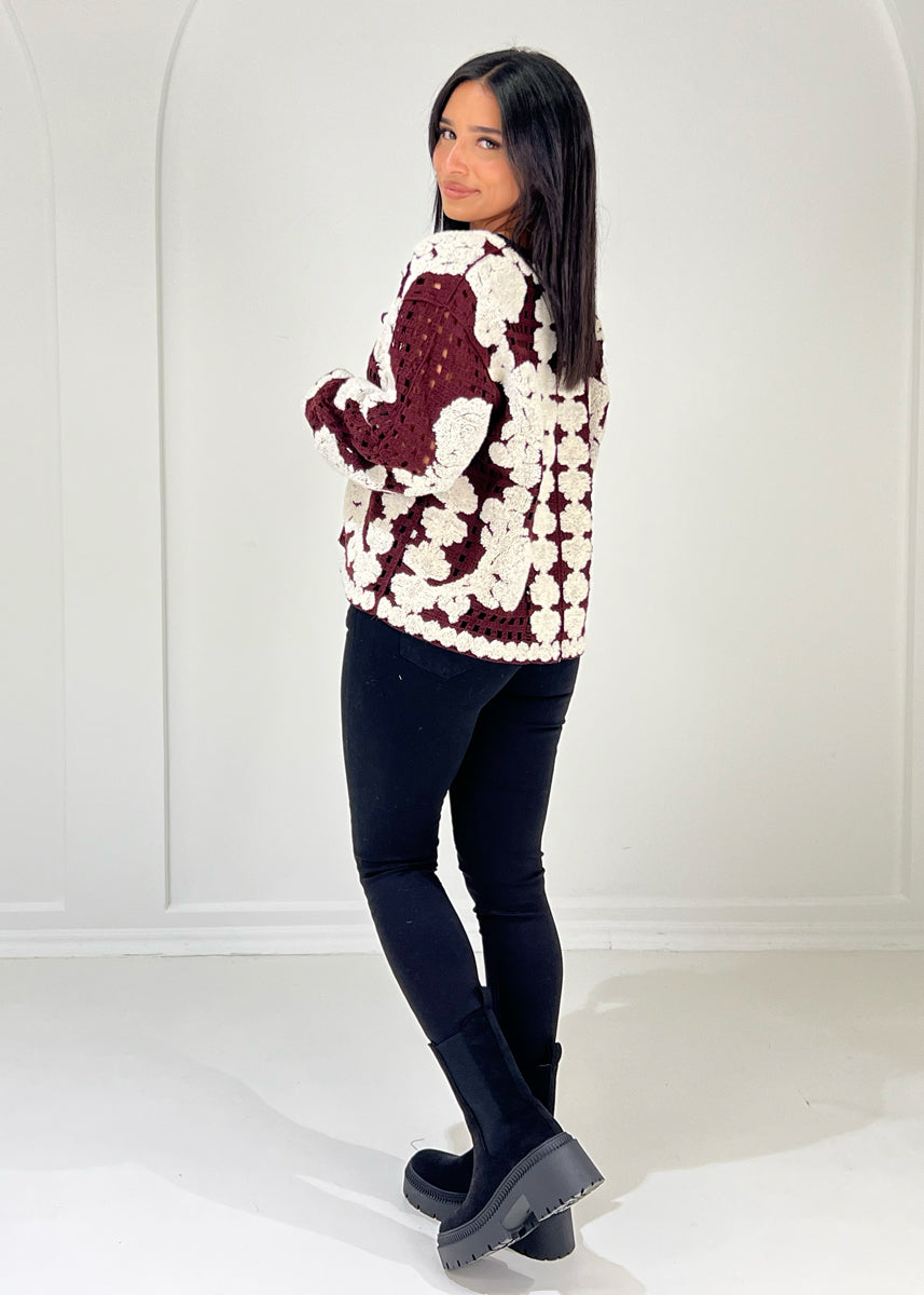 Strickjacke mit Häkelmuster