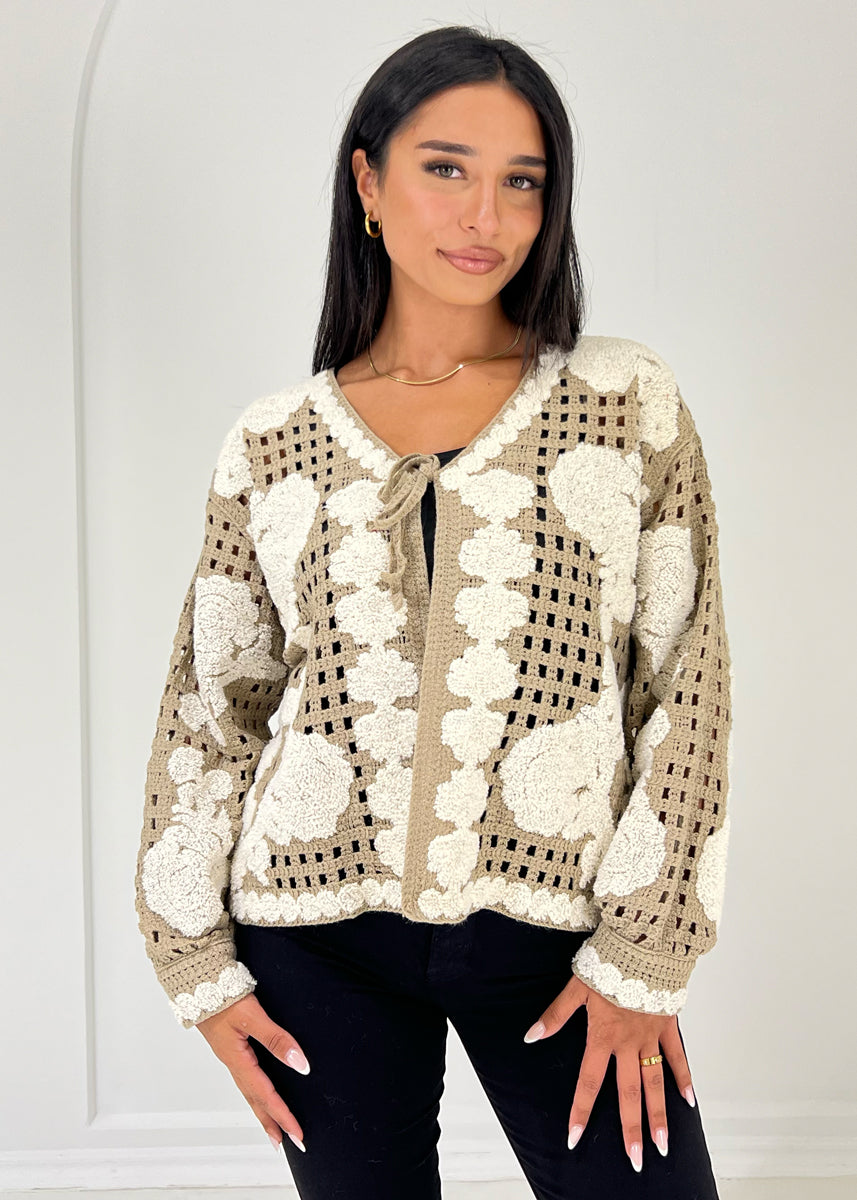 Strickjacke mit Häkelmuster